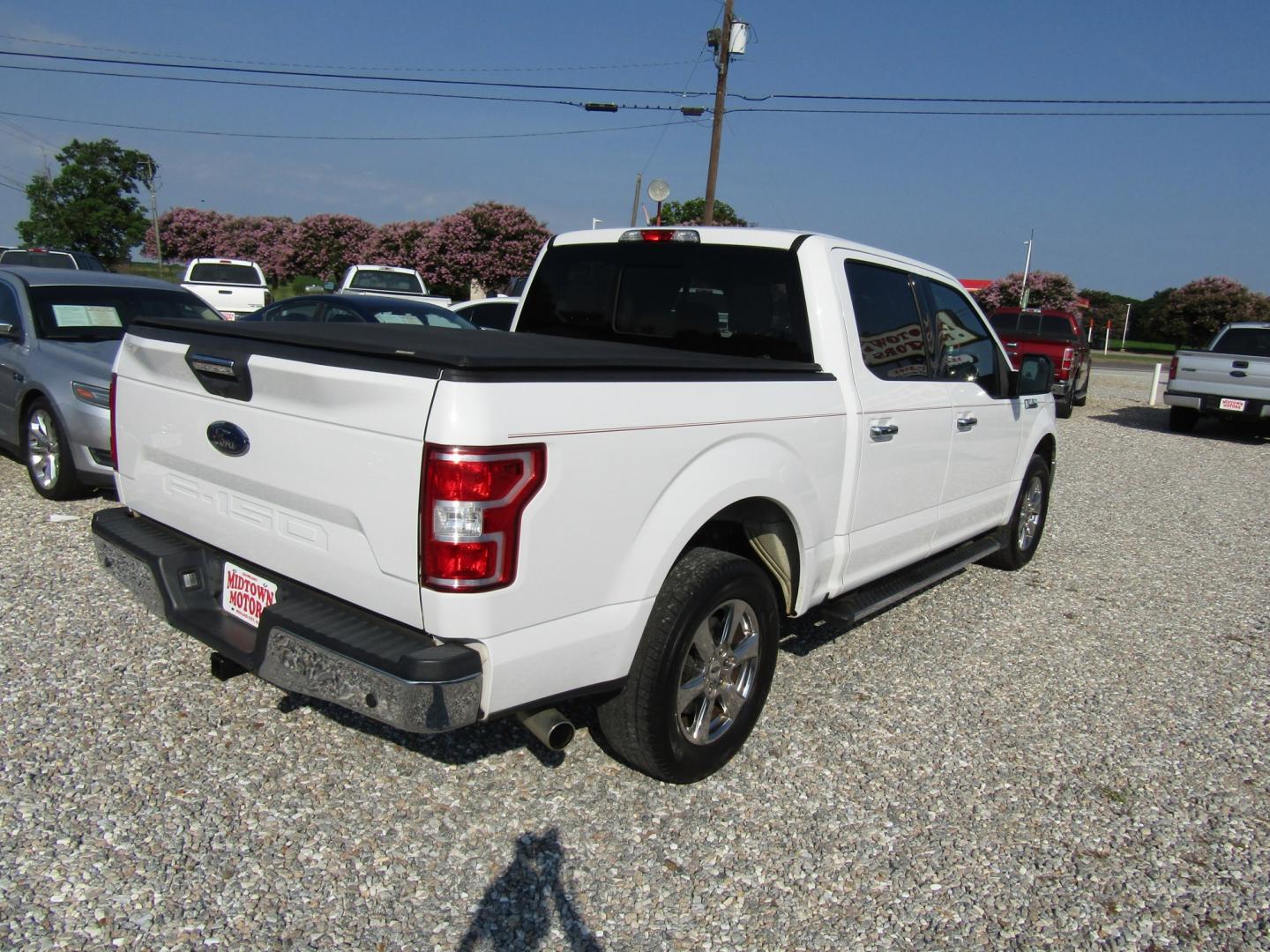 2018 White Ford F-150 King-Ranch SuperCrew 5.5-ft. 2WD (1FTEW1C53JF) with an 5.0L V8 OHV 32V engine, Automatic transmission, located at 15016 S Hwy 231, Midland City, AL, 36350, (334) 983-3001, 31.306210, -85.495277- Photo#7