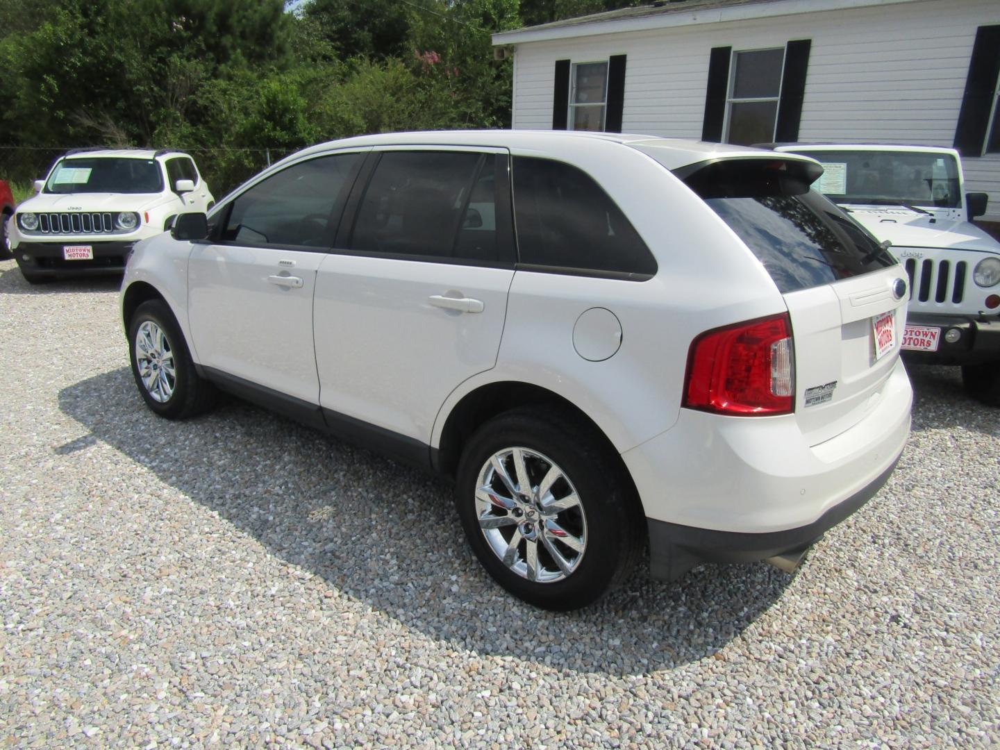 2013 White Ford Edge Sport FWD (2FMDK3AK2DB) with an 3.7L V6 DOHC 24V engine, Automatic transmission, located at 15016 S Hwy 231, Midland City, AL, 36350, (334) 983-3001, 31.306210, -85.495277- Photo#5