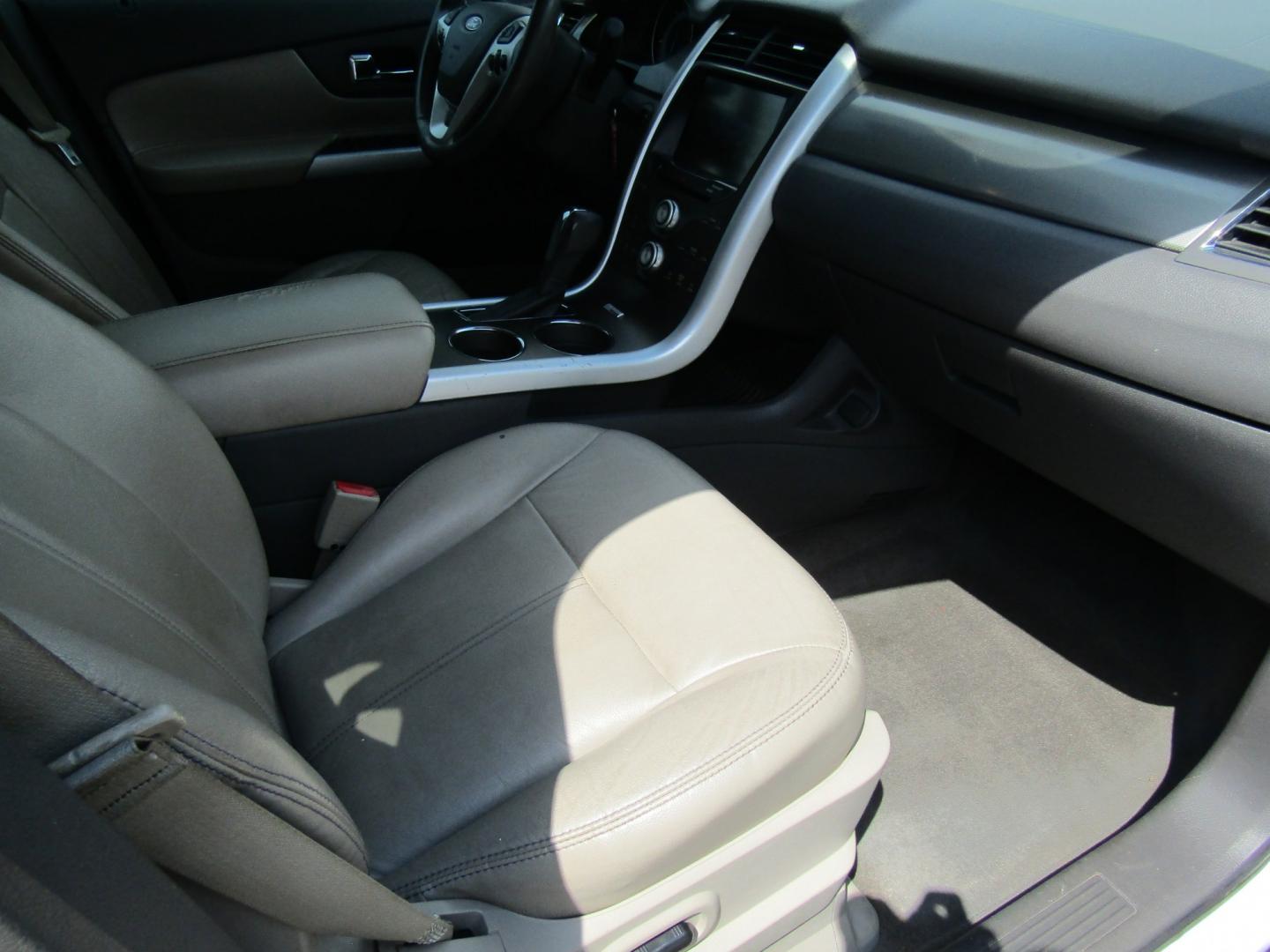 2013 White Ford Edge Sport FWD (2FMDK3AK2DB) with an 3.7L V6 DOHC 24V engine, Automatic transmission, located at 15016 S Hwy 231, Midland City, AL, 36350, (334) 983-3001, 31.306210, -85.495277- Photo#9