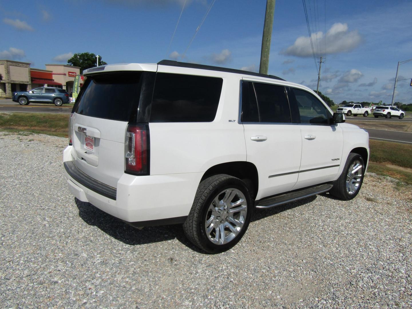 2018 White GMC Yukon SLT 2WD (1GKS1BKC3JR) with an 5.3L V8 OHV 16V engine, 6A transmission, located at 15016 S Hwy 231, Midland City, AL, 36350, (334) 983-3001, 31.306210, -85.495277- Photo#7