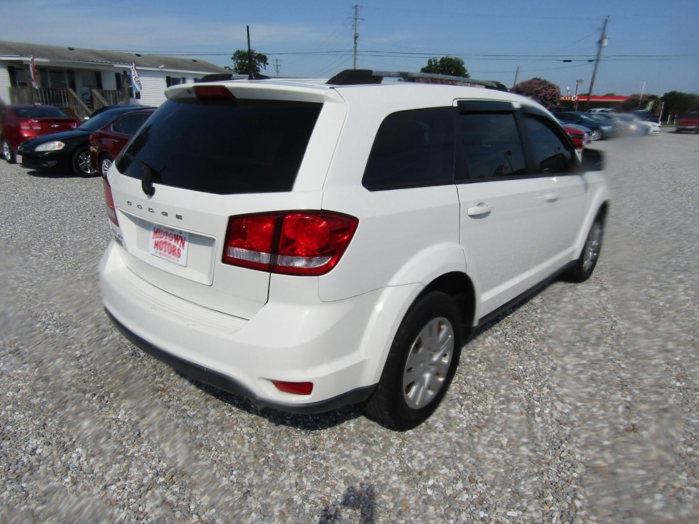 2018 White Dodge Journey SXT (3C4PDCBG3JT) with an 3.6L V6 DOHC 24V engine, Automatic transmission, located at 15016 S Hwy 231, Midland City, AL, 36350, (334) 983-3001, 31.306210, -85.495277- Photo#7