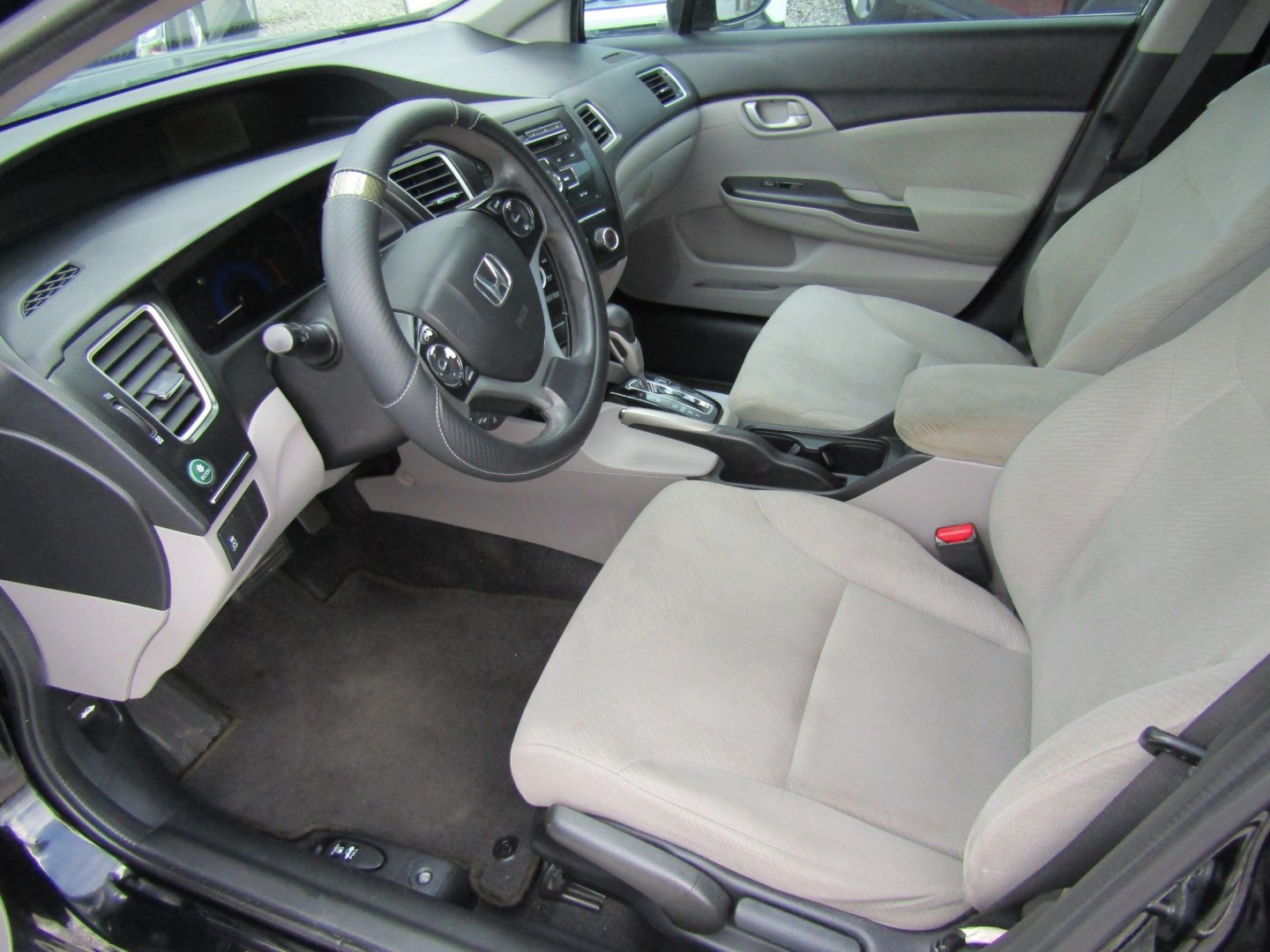 2013 Black Honda Civic LX Sedan 5-Speed AT (19XFB2F51DE) with an 1.8L L4 SOHC 16V engine, Automatic transmission, located at 15016 S Hwy 231, Midland City, AL, 36350, (334) 983-3001, 31.306210, -85.495277- Photo#3
