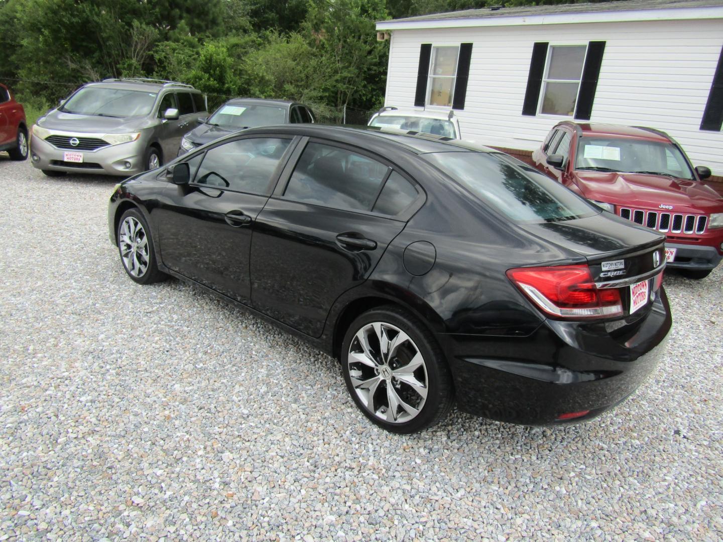 2013 Black Honda Civic LX Sedan 5-Speed AT (19XFB2F51DE) with an 1.8L L4 SOHC 16V engine, Automatic transmission, located at 15016 S Hwy 231, Midland City, AL, 36350, (334) 983-3001, 31.306210, -85.495277- Photo#5