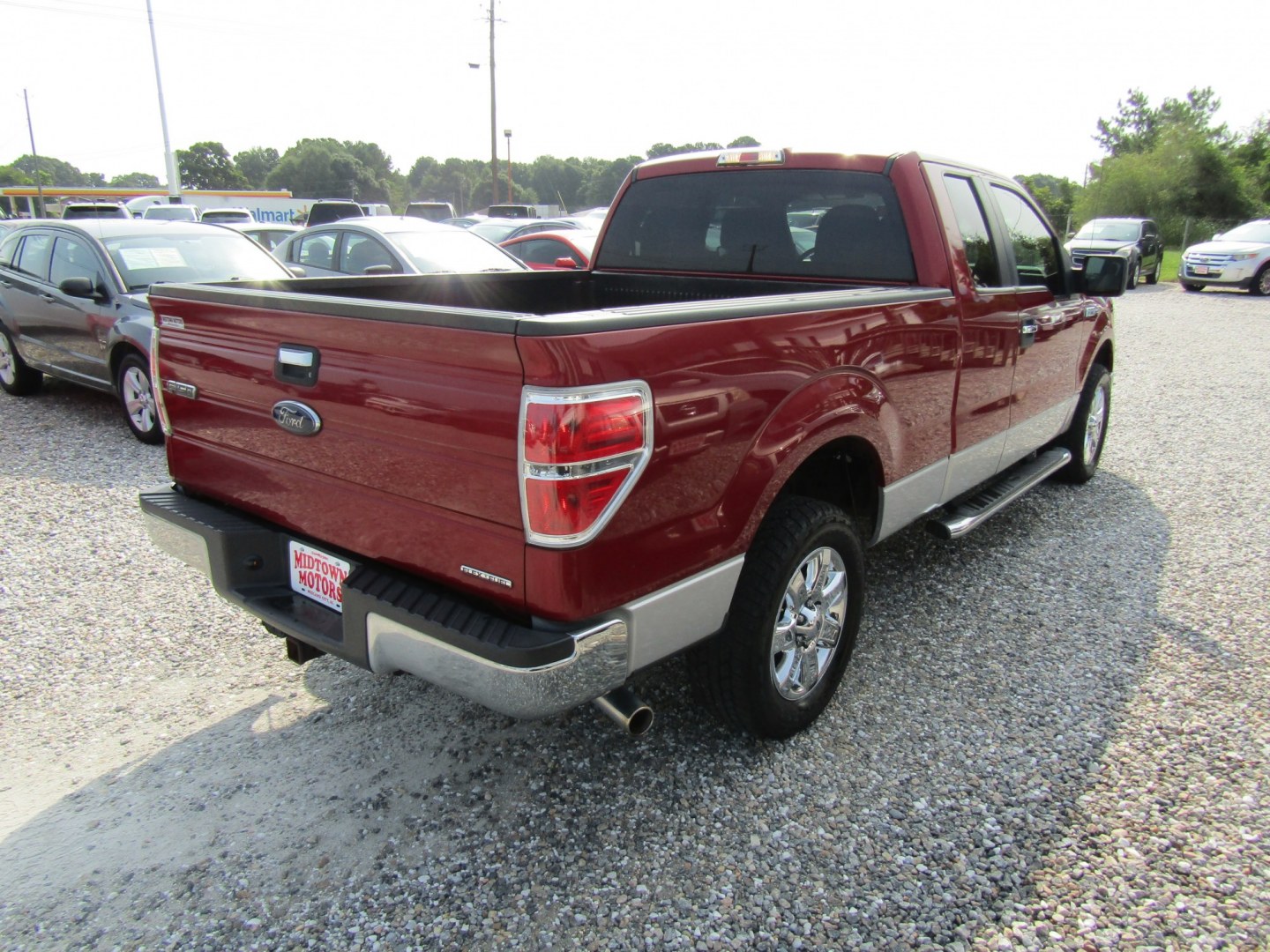 2014 Red Ford F-150 XLT SuperCab 8-ft. Bed 2WD (1FTEX1CM0EF) with an 3.7L V6 DOHC 24V engine, Automatic transmission, located at 15016 S Hwy 231, Midland City, AL, 36350, (334) 983-3001, 31.306210, -85.495277- Photo#6