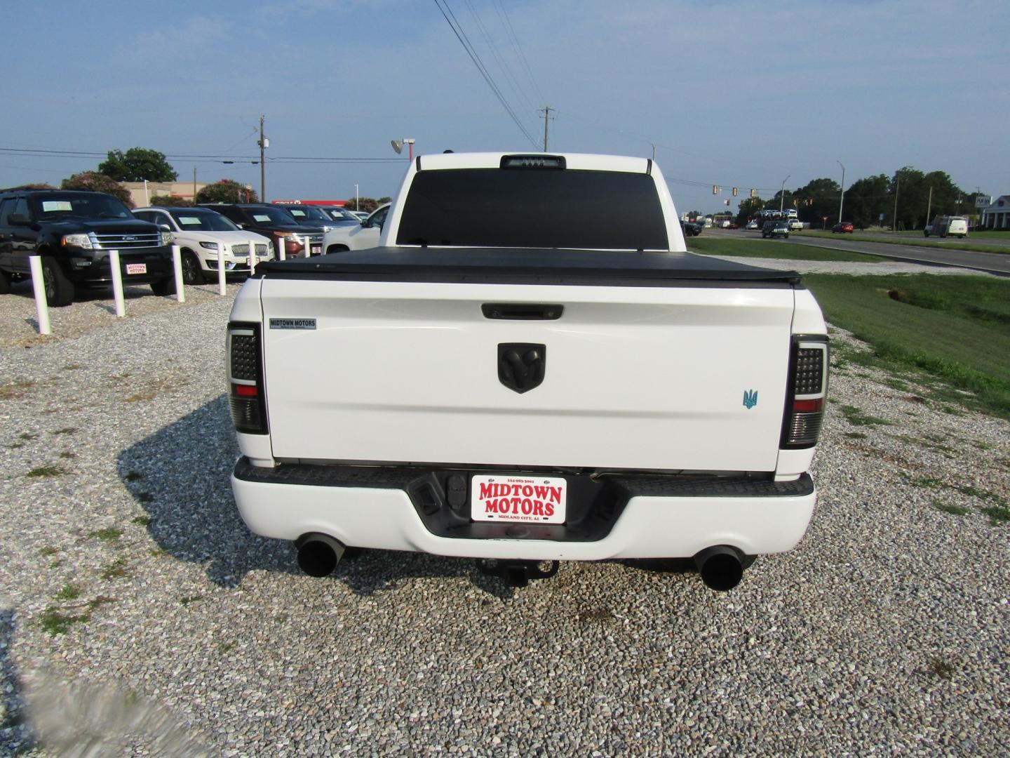2018 White RAM 1500 Tradesman Quad Cab 4WD (1C6RR7FT2JS) with an 5.7L V8 OHV 16V engine, Automatic transmission, located at 15016 S Hwy 231, Midland City, AL, 36350, (334) 983-3001, 31.306210, -85.495277- Photo#6
