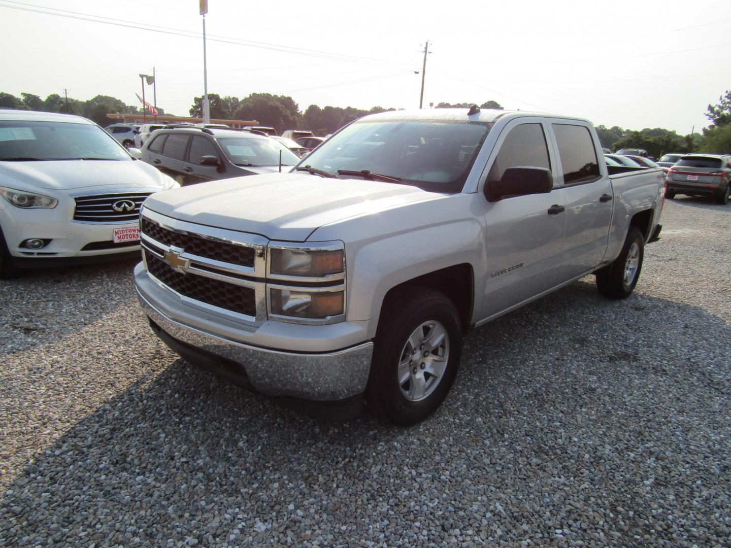 2014 Silver Chevrolet Silverado 1500 1LT Crew Cab 4WD (3GCUKREC9EG) with an 5.3L V8 OHV 16V engine, Automatic transmission, located at 15016 S Hwy 231, Midland City, AL, 36350, (334) 983-3001, 31.306210, -85.495277- Photo#2