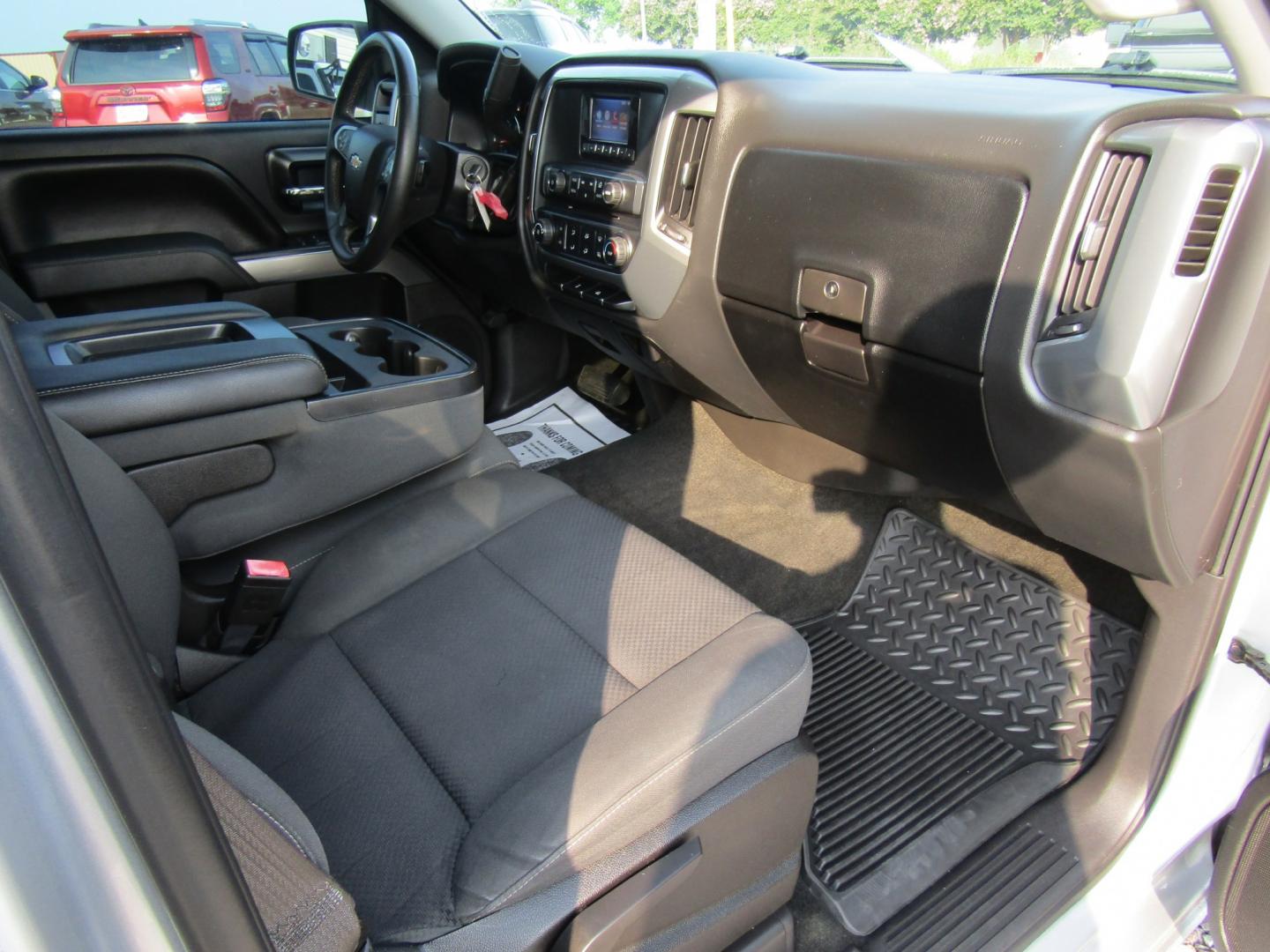 2014 Silver Chevrolet Silverado 1500 1LT Crew Cab 4WD (3GCUKREC9EG) with an 5.3L V8 OHV 16V engine, Automatic transmission, located at 15016 S Hwy 231, Midland City, AL, 36350, (334) 983-3001, 31.306210, -85.495277- Photo#9