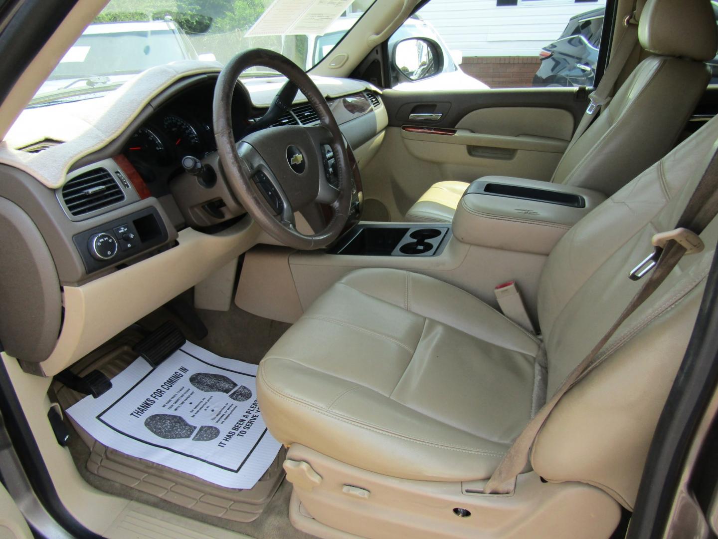 2011 Brown Chevrolet Tahoe LT 2WD (1GNSCBE07BR) with an 5.3L V8 OHV 16V FFV engine, Automatic transmission, located at 15016 S Hwy 231, Midland City, AL, 36350, (334) 983-3001, 31.306210, -85.495277- Photo#3