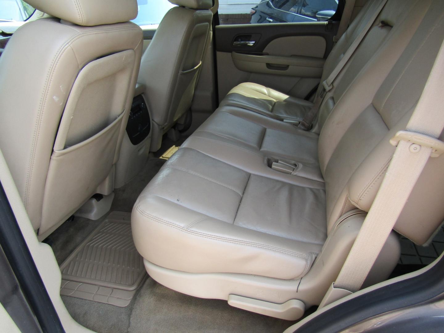 2011 Brown Chevrolet Tahoe LT 2WD (1GNSCBE07BR) with an 5.3L V8 OHV 16V FFV engine, Automatic transmission, located at 15016 S Hwy 231, Midland City, AL, 36350, (334) 983-3001, 31.306210, -85.495277- Photo#4