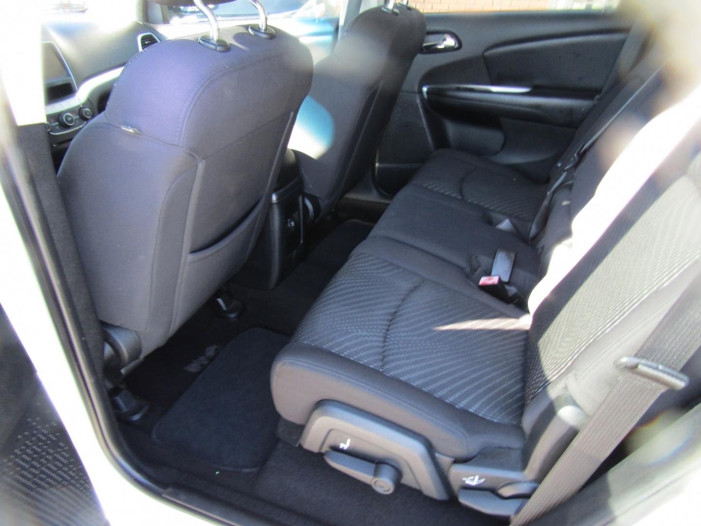 2013 White Dodge Journey SE (3C4PDCAB2DT) with an 2.4L L4 DOHC 16V engine, Automatic transmission, located at 15016 S Hwy 231, Midland City, AL, 36350, (334) 983-3001, 31.306210, -85.495277- Photo#3