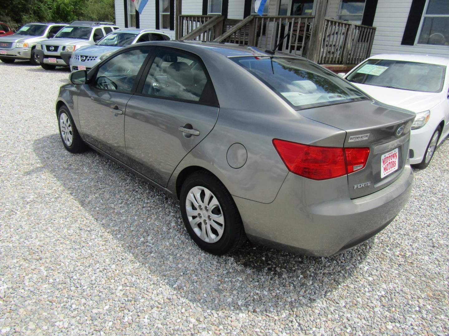 2012 Silver Kia Forte EX (KNAFU4A23C5) with an 2.0L L4 DOHC 16V engine, Automatic transmission, located at 15016 S Hwy 231, Midland City, AL, 36350, (334) 983-3001, 31.306210, -85.495277- Photo#5