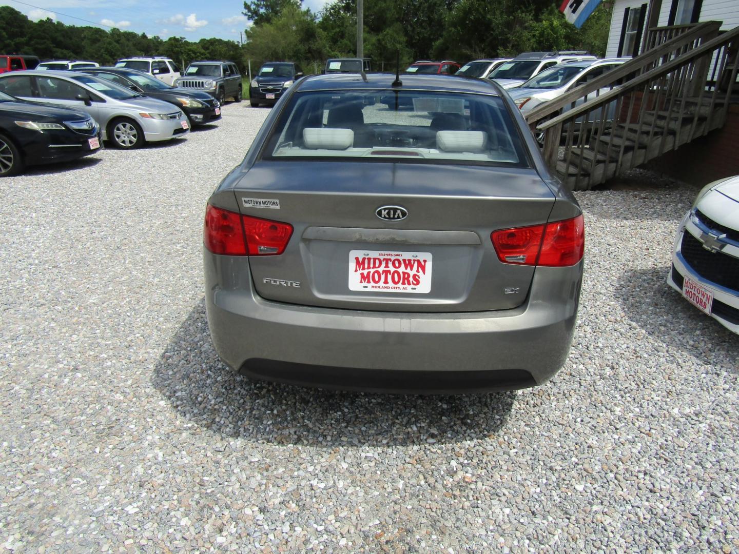 2012 Silver Kia Forte EX (KNAFU4A23C5) with an 2.0L L4 DOHC 16V engine, Automatic transmission, located at 15016 S Hwy 231, Midland City, AL, 36350, (334) 983-3001, 31.306210, -85.495277- Photo#6