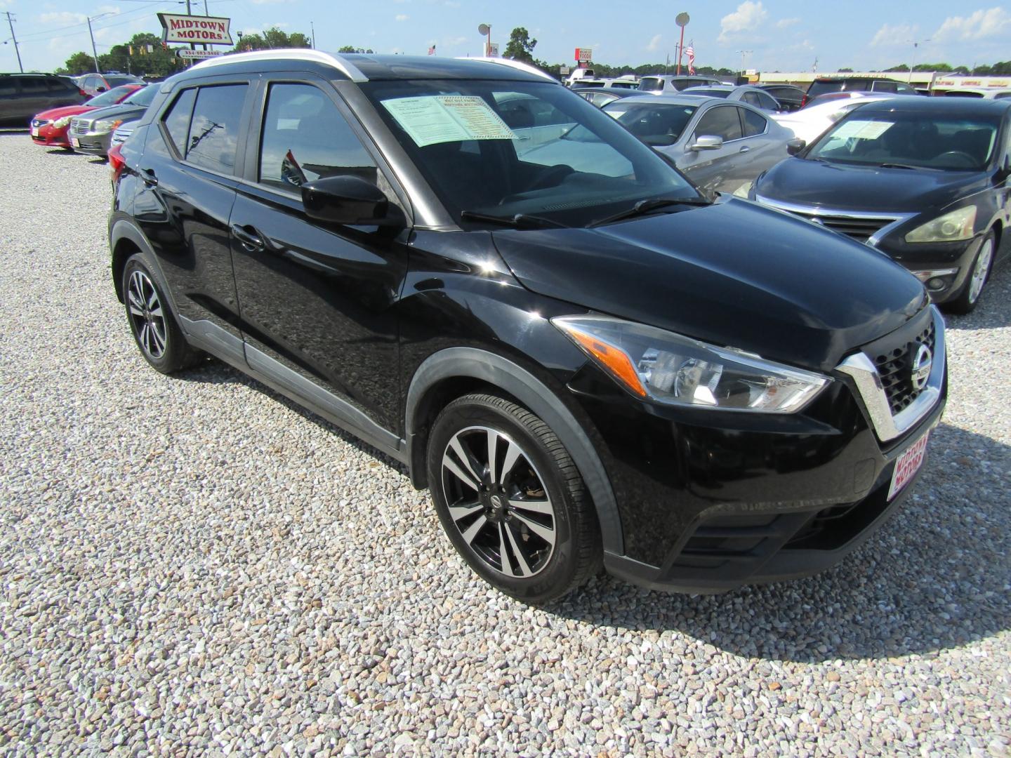 2018 Black Nissan Kicks SV (3N1CP5CU4JL) with an 1.6L L4 engine, Automatic transmission, located at 15016 S Hwy 231, Midland City, AL, 36350, (334) 983-3001, 31.306210, -85.495277- Photo#0