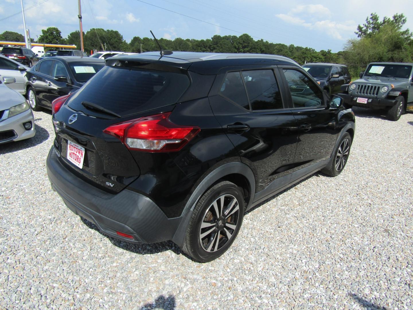 2018 Black Nissan Kicks SV (3N1CP5CU4JL) with an 1.6L L4 engine, Automatic transmission, located at 15016 S Hwy 231, Midland City, AL, 36350, (334) 983-3001, 31.306210, -85.495277- Photo#7