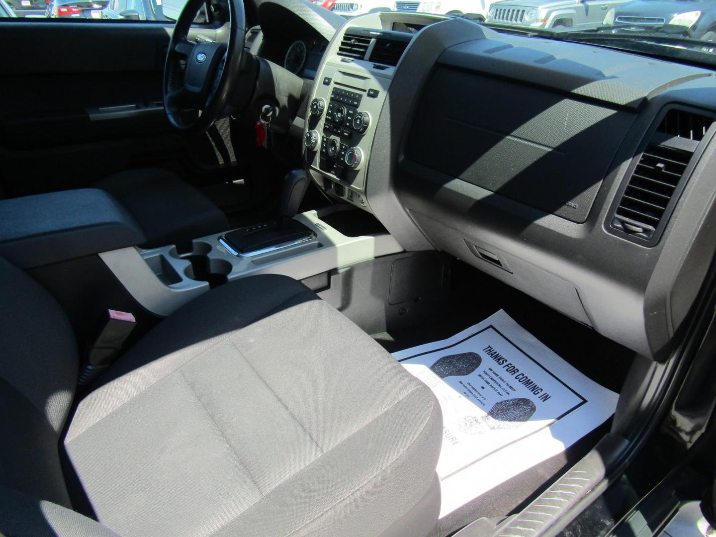 2012 Black Ford Escape XLT FWD (1FMCU0D74CK) with an 2.5L L4 DOHC 16V engine, Automatic transmission, located at 15016 S Hwy 231, Midland City, AL, 36350, (334) 983-3001, 31.306210, -85.495277- Photo#9