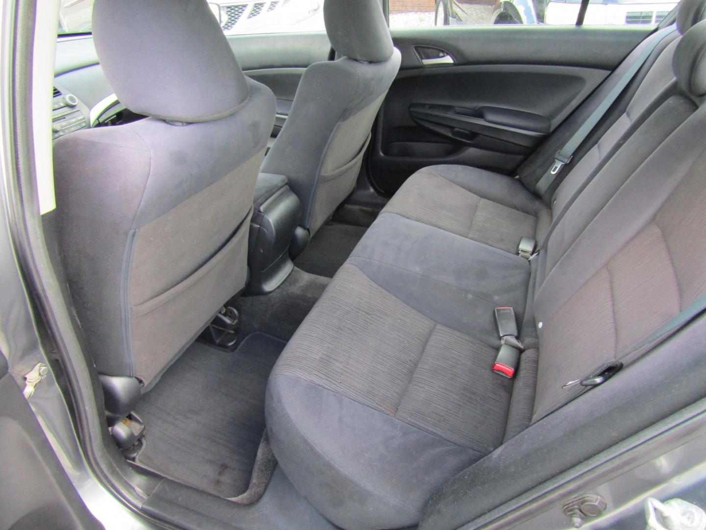 2012 Gray Honda Accord LX Sedan AT (1HGCP2F35CA) with an 2.4L L4 DOHC 16V engine, Automatic transmission, located at 15016 S Hwy 231, Midland City, AL, 36350, (334) 983-3001, 31.306210, -85.495277- Photo#4