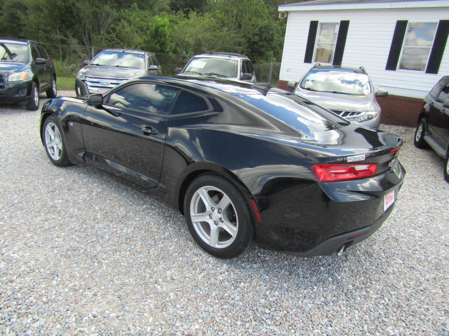 2018 Black Chevrolet Camaro 1LT Coupe (1G1FB1RSXJ0) with an 3.6L V6 DOHC 24V engine, Automatic transmission, located at 15016 S Hwy 231, Midland City, AL, 36350, (334) 983-3001, 31.306210, -85.495277- Photo#4