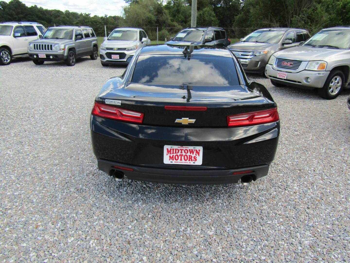 2018 Black Chevrolet Camaro 1LT Coupe (1G1FB1RSXJ0) with an 3.6L V6 DOHC 24V engine, Automatic transmission, located at 15016 S Hwy 231, Midland City, AL, 36350, (334) 983-3001, 31.306210, -85.495277- Photo#5