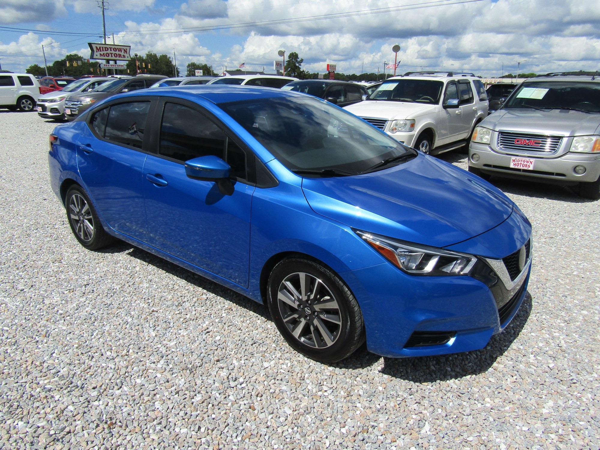 photo of 2020 Nissan Versa 