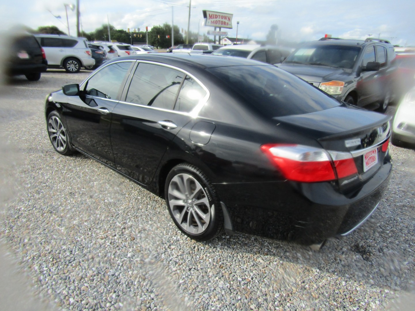 2014 Black Honda Accord Sport Sedan CVT (1HGCR2F5XEA) with an 2.4L L4 DOHC 16V engine, Automatic transmission, located at 15016 S Hwy 231, Midland City, AL, 36350, (334) 983-3001, 31.306210, -85.495277- Photo#5
