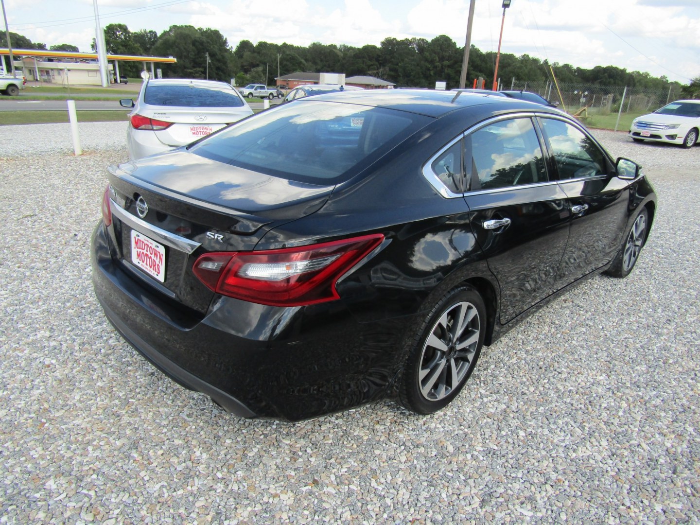 2017 Black Nissan Altima 2.5 S (1N4AL3AP9HC) with an 2.5L L4 DOHC 16V engine, Automatic transmission, located at 15016 S Hwy 231, Midland City, AL, 36350, (334) 983-3001, 31.306210, -85.495277- Photo#7