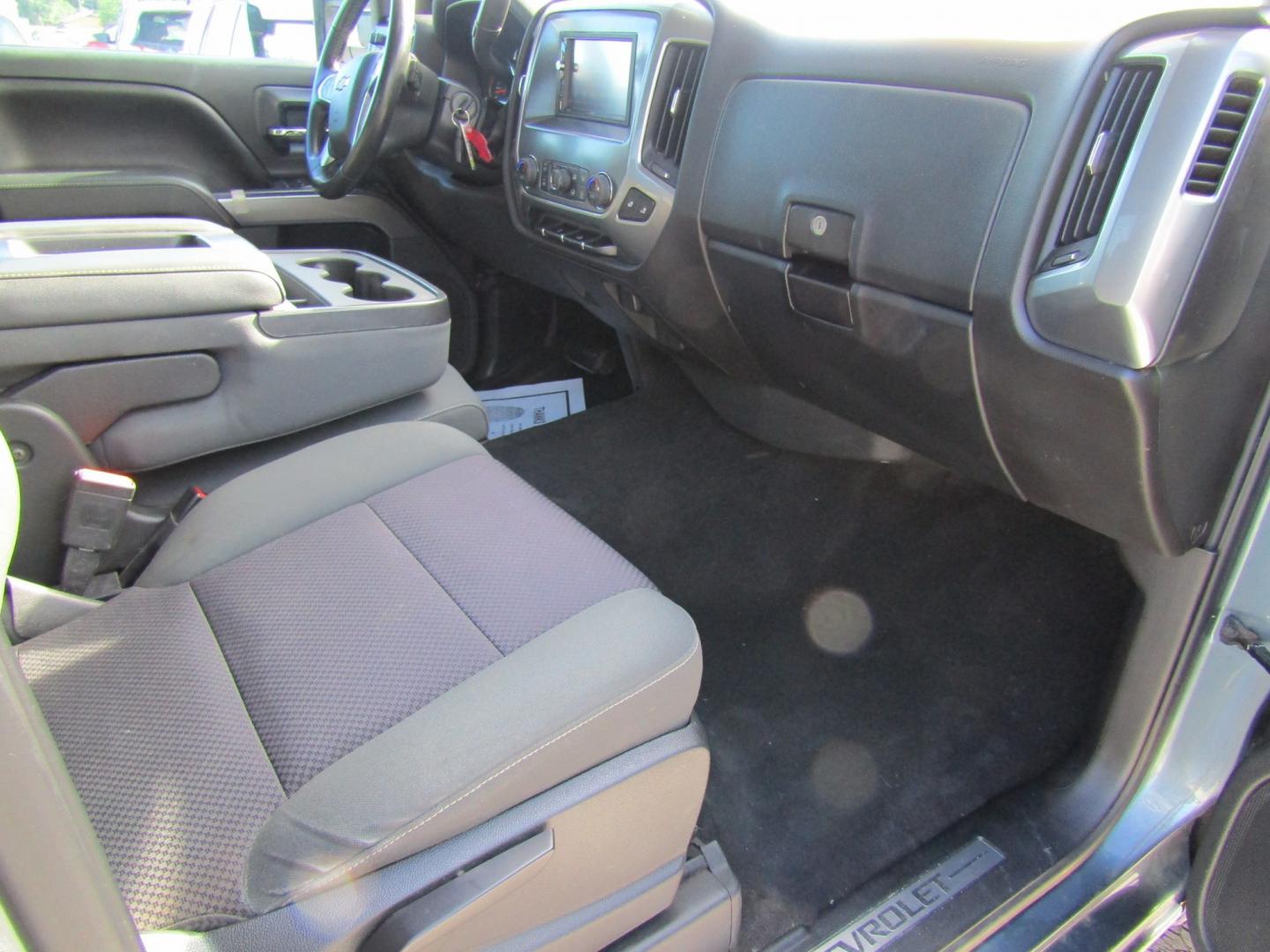 2014 Blue Chevrolet Silverado 1500 1LT Crew Cab 4WD (3GCUKREC5EG) with an 5.3L V8 OHV 16V engine, Automatic transmission, located at 15016 S Hwy 231, Midland City, AL, 36350, (334) 983-3001, 31.306210, -85.495277- Photo#9