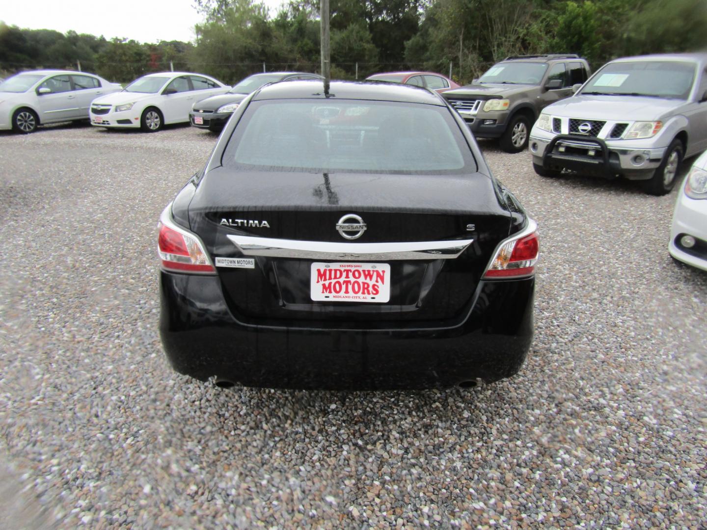 2015 Black Nissan Altima 2.5 S (1N4AL3AP6FN) with an 2.5L L4 DOHC 16V engine, Automatic transmission, located at 15016 S Hwy 231, Midland City, AL, 36350, (334) 983-3001, 31.306210, -85.495277- Photo#6
