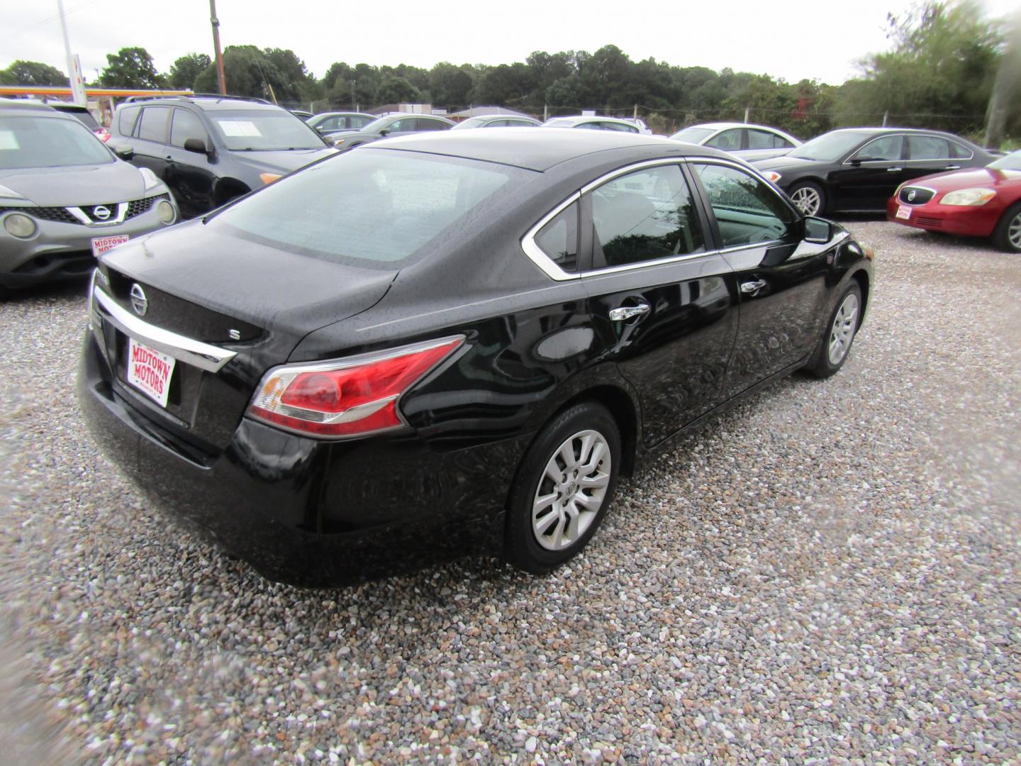 2015 Black Nissan Altima 2.5 S (1N4AL3AP6FN) with an 2.5L L4 DOHC 16V engine, Automatic transmission, located at 15016 S Hwy 231, Midland City, AL, 36350, (334) 983-3001, 31.306210, -85.495277- Photo#7