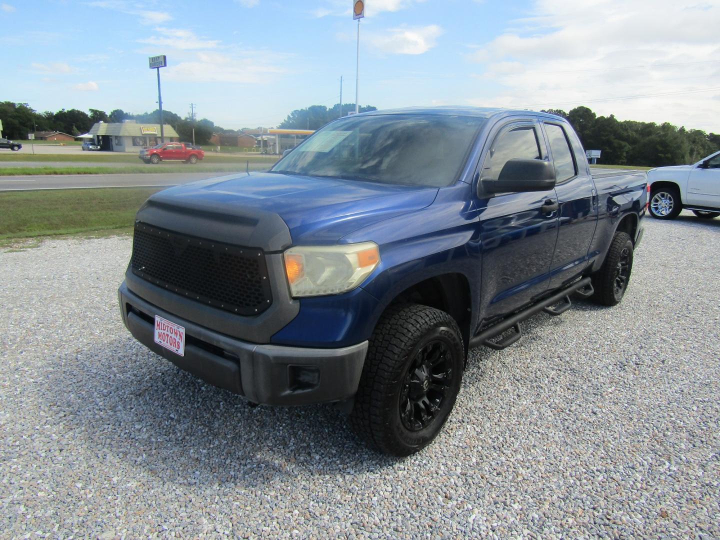 2015 Blue Toyota Tundra SR5 4.6L V8 Double Cab 2WD (5TFRM5F15FX) with an 4.6L V8 DOHC 32V engine, Automatic transmission, located at 15016 S Hwy 231, Midland City, AL, 36350, (334) 983-3001, 31.306210, -85.495277- Photo#2