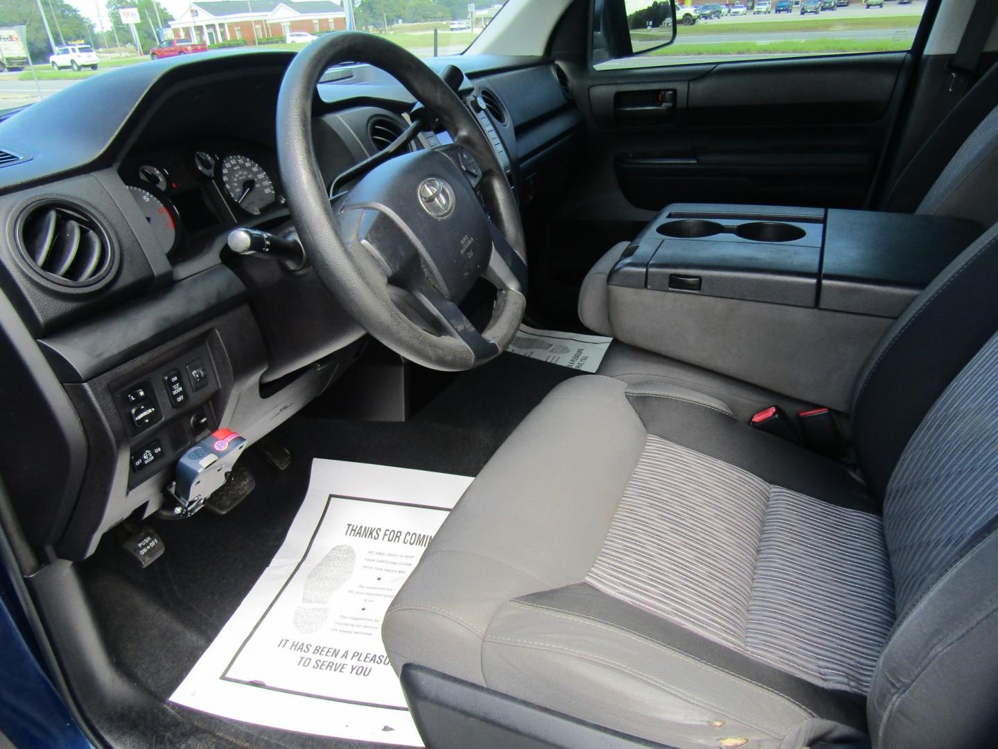 2015 Blue Toyota Tundra SR5 4.6L V8 Double Cab 2WD (5TFRM5F15FX) with an 4.6L V8 DOHC 32V engine, Automatic transmission, located at 15016 S Hwy 231, Midland City, AL, 36350, (334) 983-3001, 31.306210, -85.495277- Photo#3