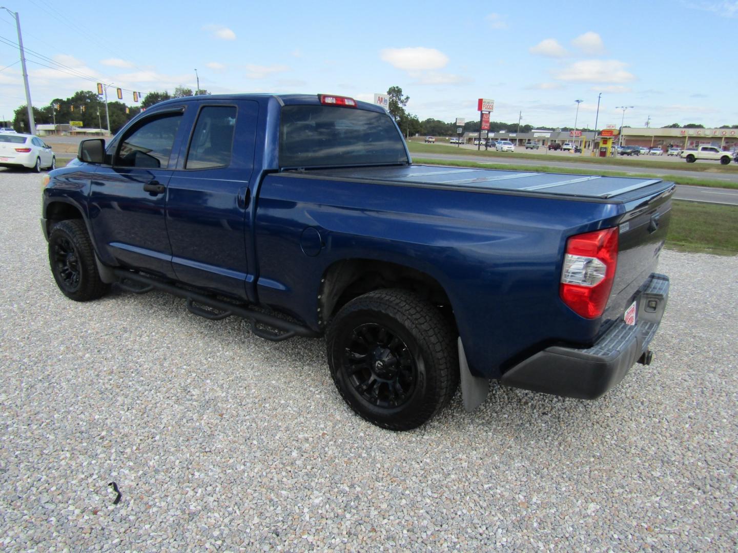 2015 Blue Toyota Tundra SR5 4.6L V8 Double Cab 2WD (5TFRM5F15FX) with an 4.6L V8 DOHC 32V engine, Automatic transmission, located at 15016 S Hwy 231, Midland City, AL, 36350, (334) 983-3001, 31.306210, -85.495277- Photo#5