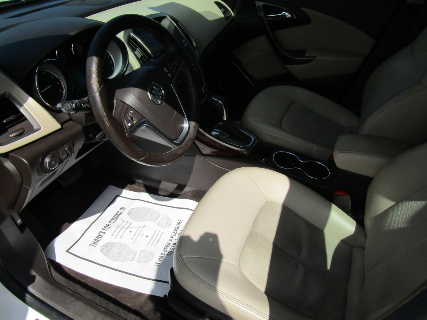 2013 White Buick Verano Base (1G4PP5SK6D4) with an 2.4L L4 DOHC 16V FFV engine, Automatic transmission, located at 15016 S Hwy 231, Midland City, AL, 36350, (334) 983-3001, 31.306210, -85.495277- Photo#3
