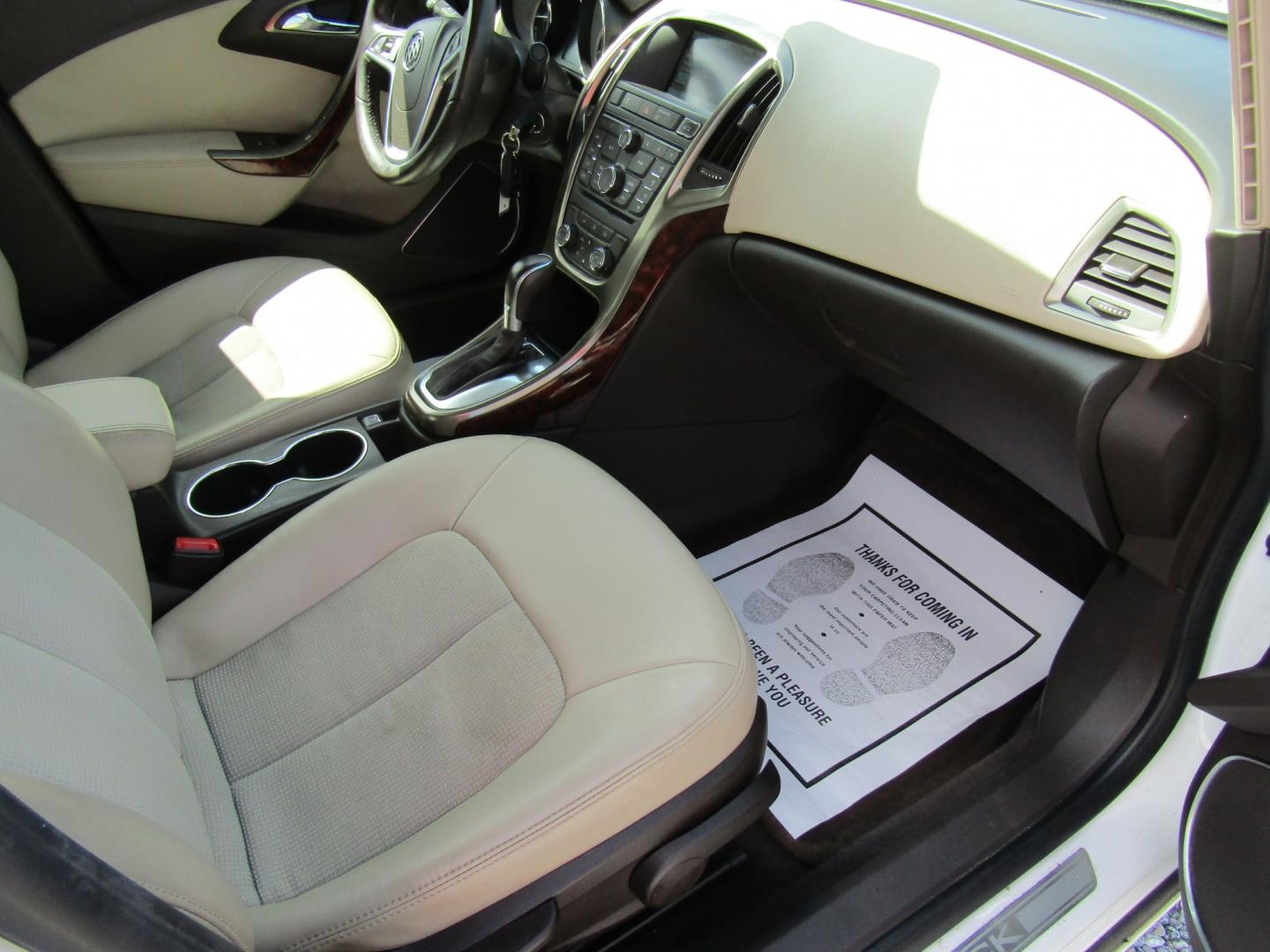 2013 White Buick Verano Base (1G4PP5SK6D4) with an 2.4L L4 DOHC 16V FFV engine, Automatic transmission, located at 15016 S Hwy 231, Midland City, AL, 36350, (334) 983-3001, 31.306210, -85.495277- Photo#9