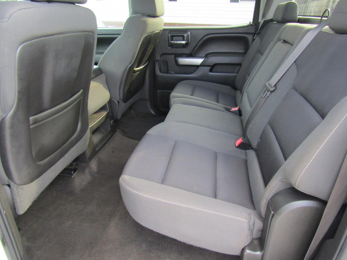 2015 White Chevrolet Silverado 1500 LT Crew Cab 4WD (3GCUKREC1FG) with an 5.3L V8 OHV 16V engine, Automatic transmission, located at 15016 S Hwy 231, Midland City, AL, 36350, (334) 983-3001, 31.306210, -85.495277- Photo#4
