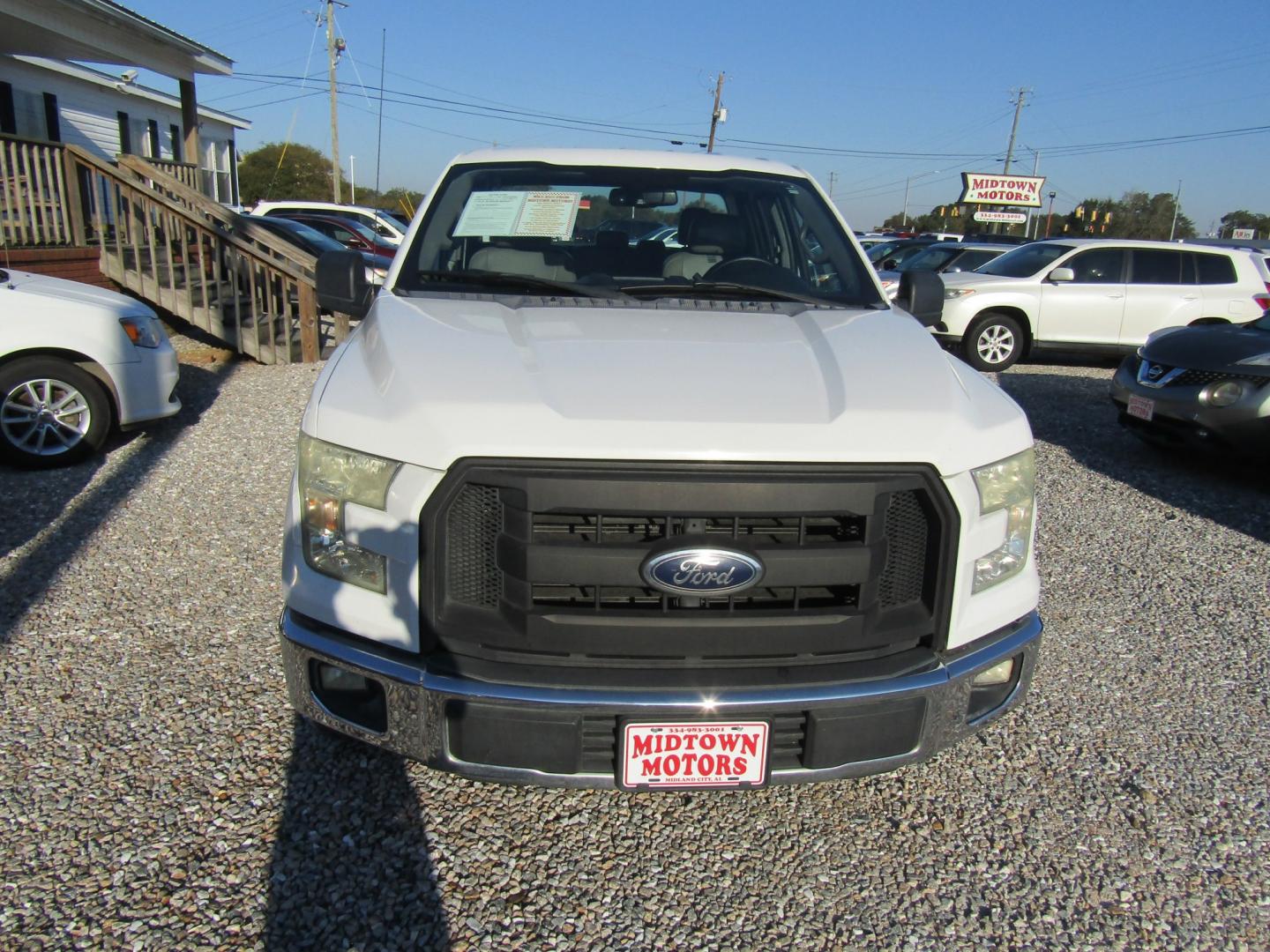 2015 White Ford F-150 XL SuperCab 6.5-ft. Bed 2WD (1FTEX1CF2FF) with an 5.0L V8 engine, Automatic transmission, located at 15016 S Hwy 231, Midland City, AL, 36350, (334) 983-3001, 31.306210, -85.495277- Photo#1