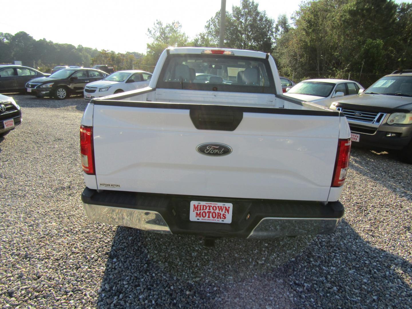 2015 White Ford F-150 XL SuperCab 6.5-ft. Bed 2WD (1FTEX1CF2FF) with an 5.0L V8 engine, Automatic transmission, located at 15016 S Hwy 231, Midland City, AL, 36350, (334) 983-3001, 31.306210, -85.495277- Photo#6