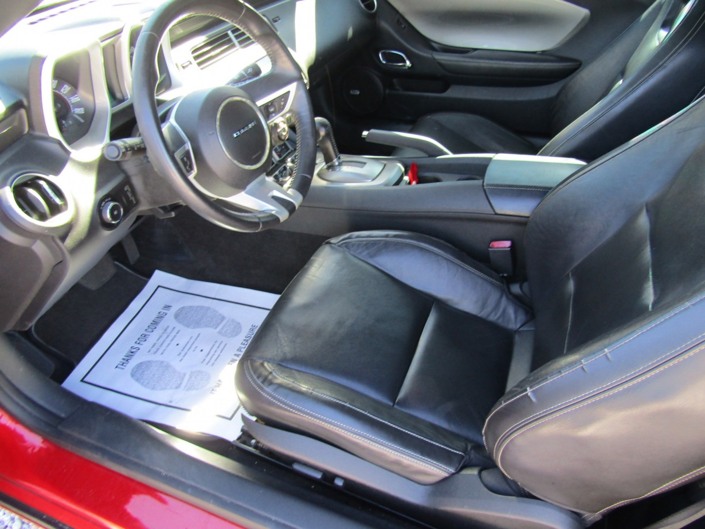 2010 Red Chevrolet Camaro LT2 Coupe (2G1FC1EV8A9) with an 3.6L V6 DOHC 24V engine, Automatic transmission, located at 15016 S Hwy 231, Midland City, AL, 36350, (334) 983-3001, 31.306210, -85.495277- Photo#3