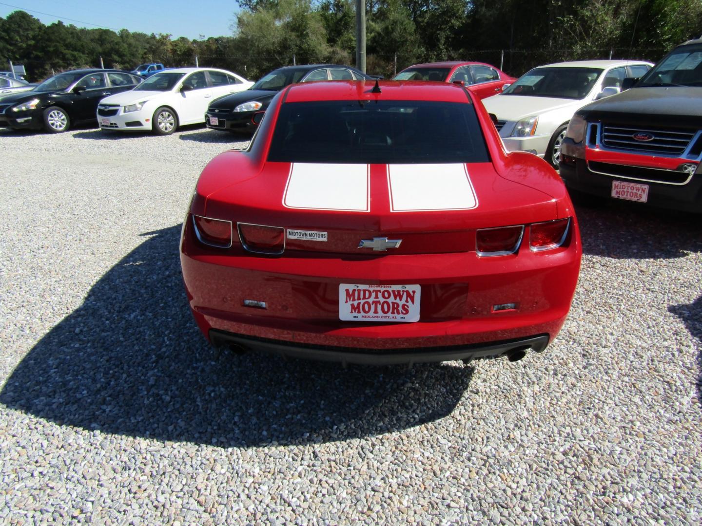 2010 Red Chevrolet Camaro LT2 Coupe (2G1FC1EV8A9) with an 3.6L V6 DOHC 24V engine, Automatic transmission, located at 15016 S Hwy 231, Midland City, AL, 36350, (334) 983-3001, 31.306210, -85.495277- Photo#5