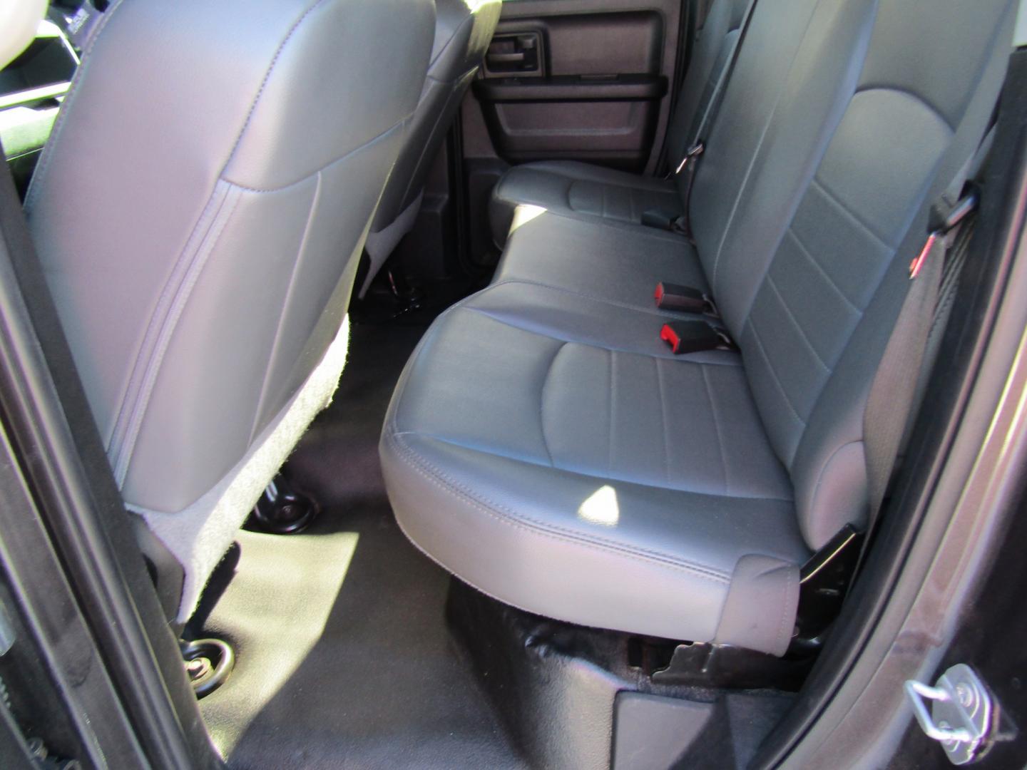 2019 Gray Ram 1500 Tradesman Quad Cab 2WD (1C6RR6FT4KS) with an 5.7L V8 OHV 16V engine, Automatic transmission, located at 15016 S Hwy 231, Midland City, AL, 36350, (334) 983-3001, 31.306210, -85.495277- Photo#4