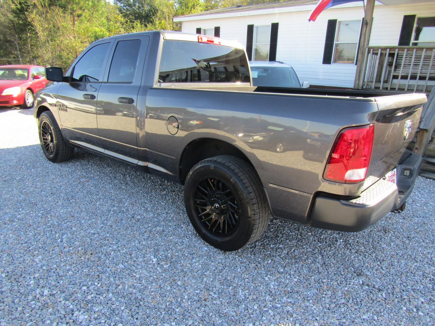 2019 Gray Ram 1500 Tradesman Quad Cab 2WD (1C6RR6FT4KS) with an 5.7L V8 OHV 16V engine, Automatic transmission, located at 15016 S Hwy 231, Midland City, AL, 36350, (334) 983-3001, 31.306210, -85.495277- Photo#5