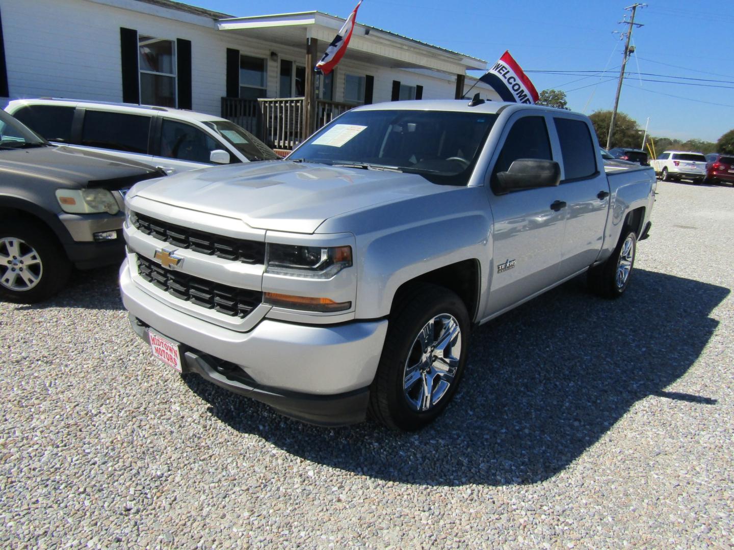 2018 Silver Chevrolet Silverado 1500 Custom Crew Cab 2WD (3GCPCPEC5JG) with an 5.3L V8 OHV 16V engine, Automatic transmission, located at 15016 S Hwy 231, Midland City, AL, 36350, (334) 983-3001, 31.306210, -85.495277- Photo#2