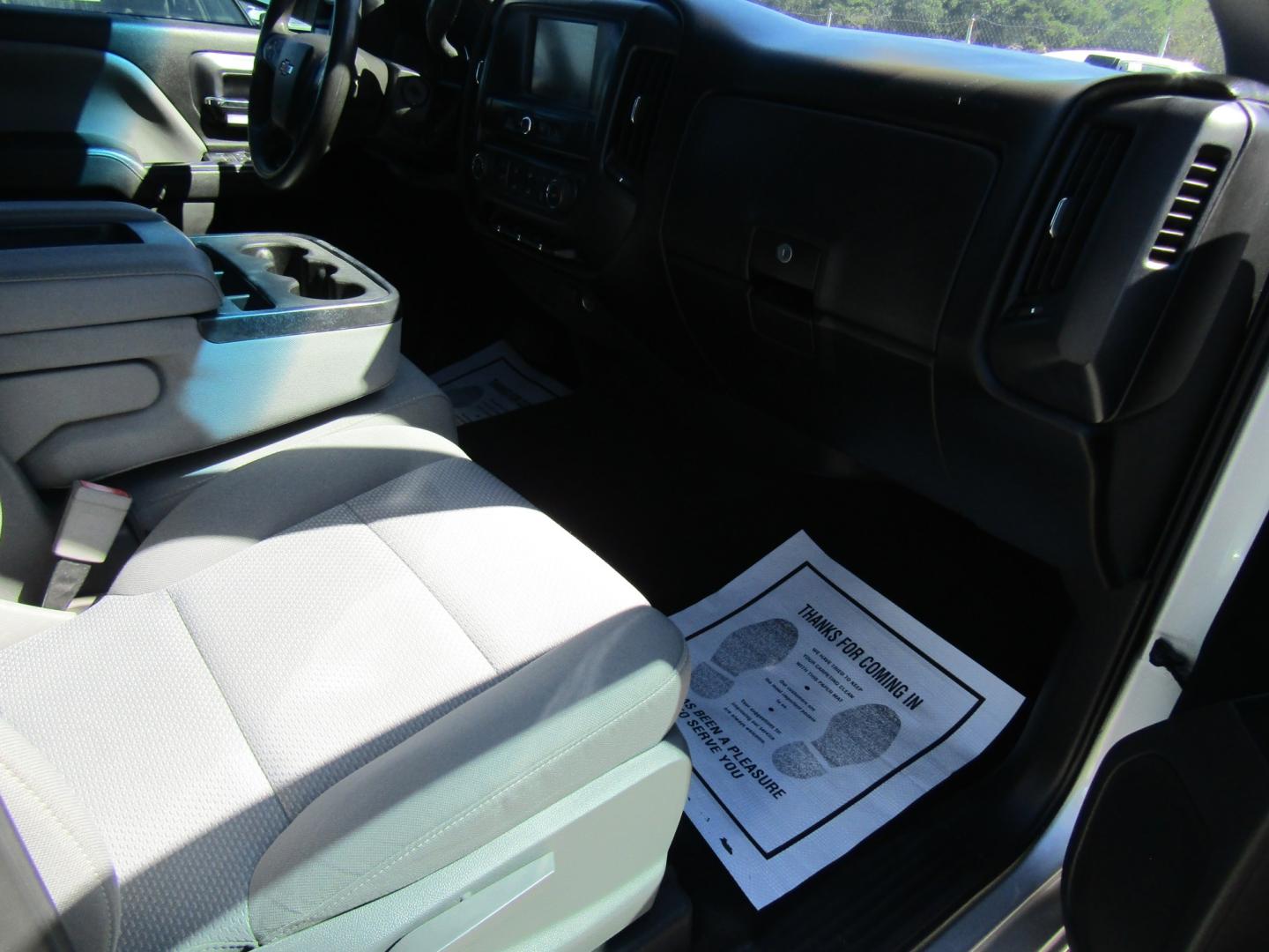 2018 Silver Chevrolet Silverado 1500 Custom Crew Cab 2WD (3GCPCPEC5JG) with an 5.3L V8 OHV 16V engine, Automatic transmission, located at 15016 S Hwy 231, Midland City, AL, 36350, (334) 983-3001, 31.306210, -85.495277- Photo#9
