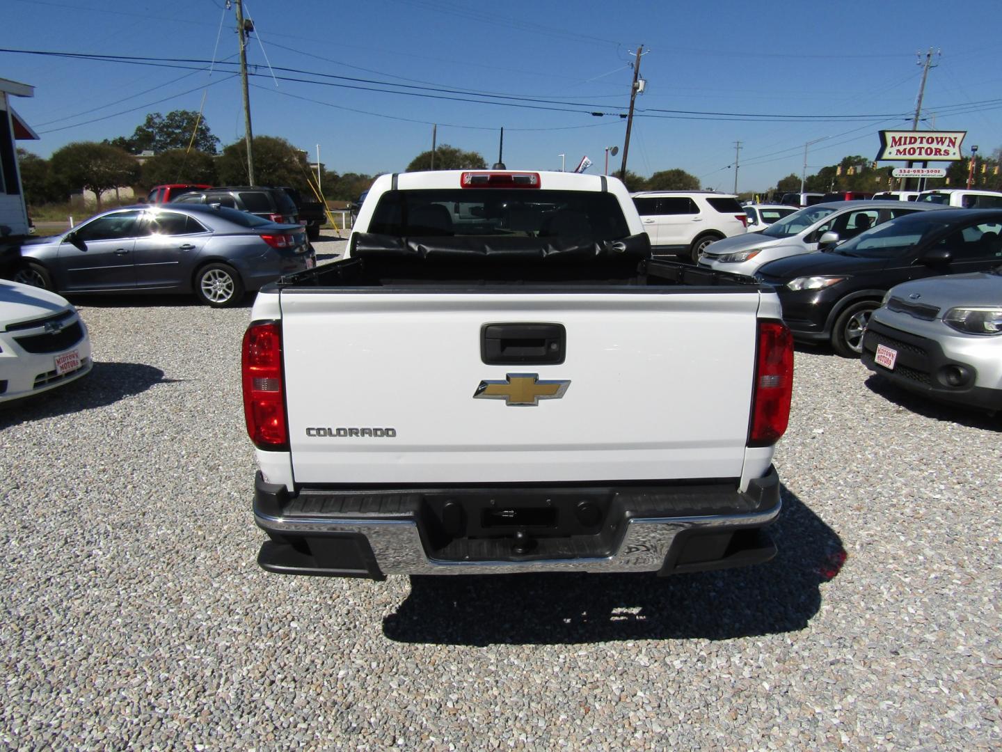 2016 White Chevrolet Colorado LT Crew Cab 2WD Short Box (1GCGSBEA8G1) with an 2.5L L4 DOHC 16V GAS engine, Automatic transmission, located at 15016 S Hwy 231, Midland City, AL, 36350, (334) 983-3001, 31.306210, -85.495277- Photo#6