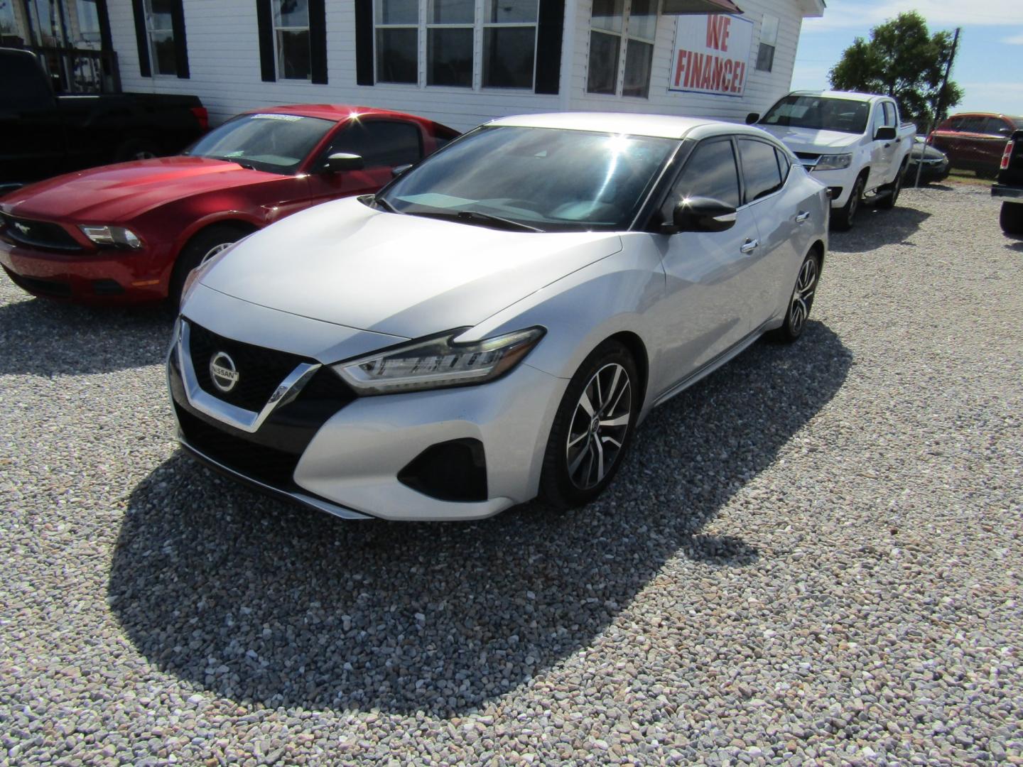 2020 Silver Nissan Maxima 3.5 SV (1N4AA6CV5LC) with an 3.5L V6 DOHC 24V engine, Automatic transmission, located at 15016 S Hwy 231, Midland City, AL, 36350, (334) 983-3001, 31.306210, -85.495277- Photo#2