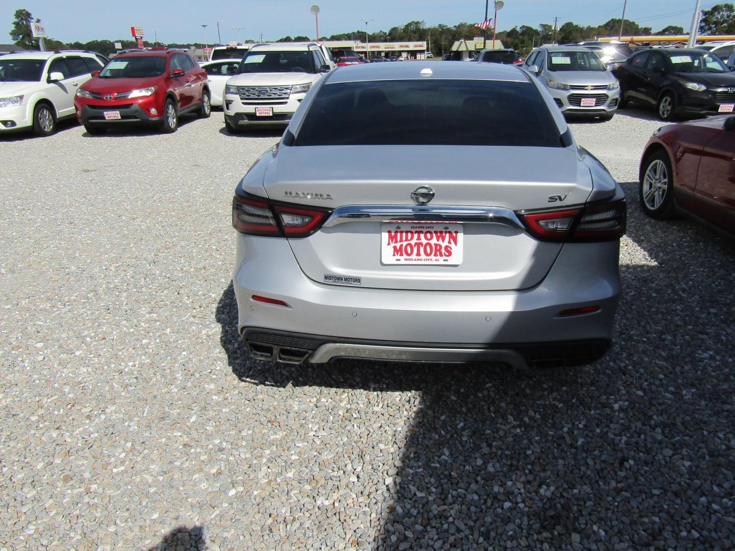 2020 Silver Nissan Maxima 3.5 SV (1N4AA6CV5LC) with an 3.5L V6 DOHC 24V engine, Automatic transmission, located at 15016 S Hwy 231, Midland City, AL, 36350, (334) 983-3001, 31.306210, -85.495277- Photo#6
