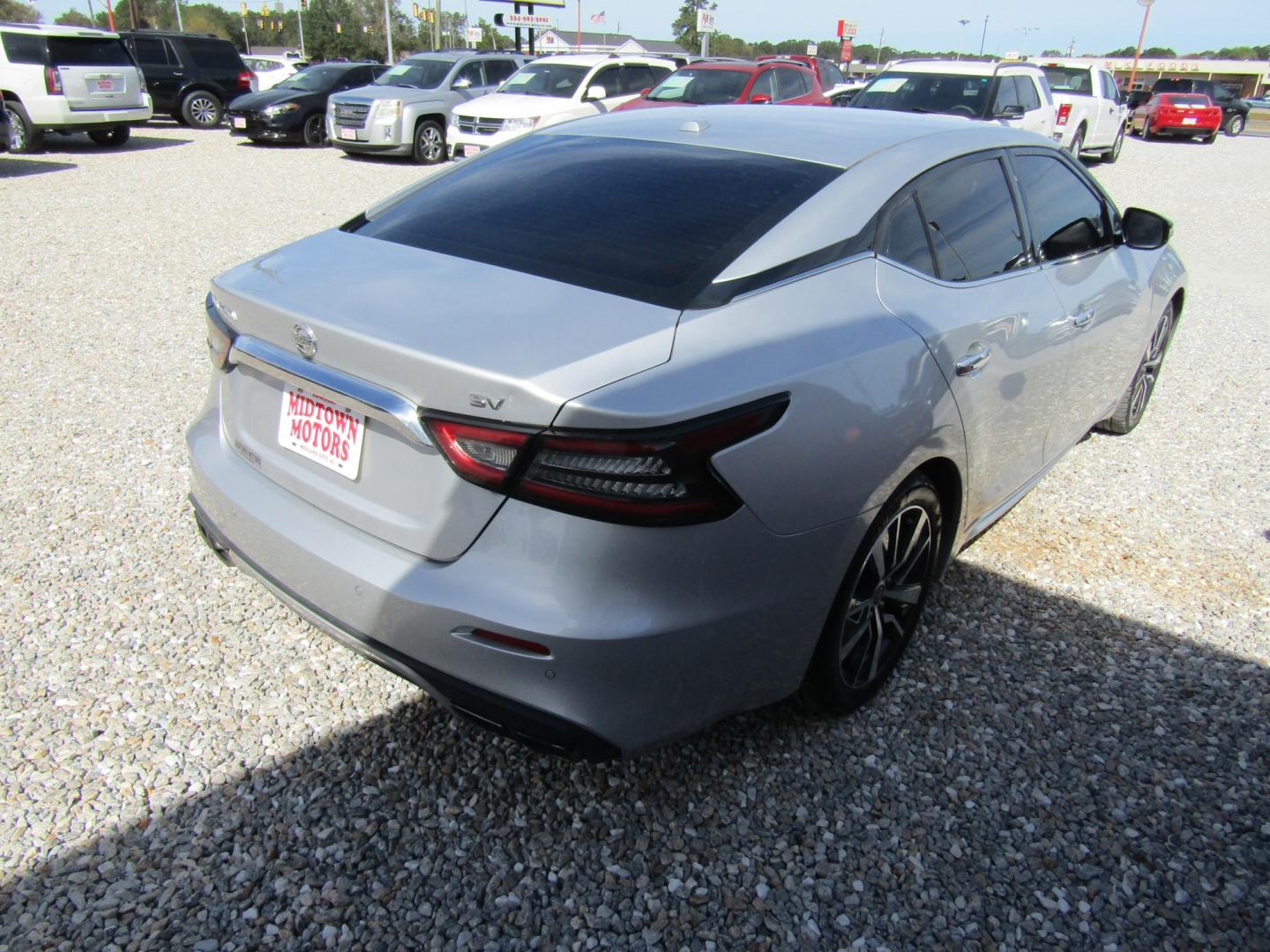 2020 Silver Nissan Maxima 3.5 SV (1N4AA6CV5LC) with an 3.5L V6 DOHC 24V engine, Automatic transmission, located at 15016 S Hwy 231, Midland City, AL, 36350, (334) 983-3001, 31.306210, -85.495277- Photo#7